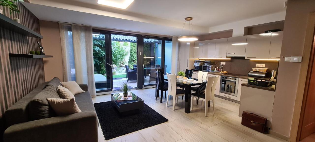 Villapark Pleasure Apartment Balatonfüred Екстериор снимка